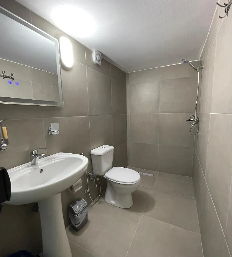 Apartment D&E Apartaments Tirana